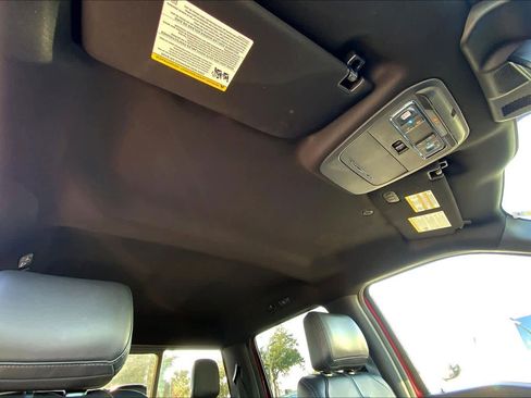 Used 2025 Ford F150 Platinum image 24