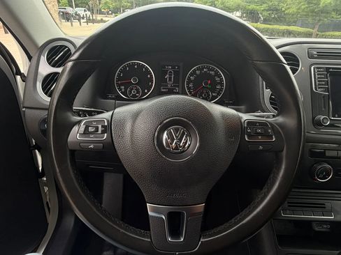 Used 2017 Volkswagen Tiguan S FWD image 16