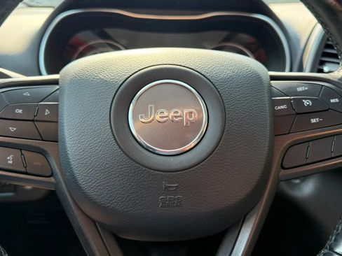 Used 2020 Jeep Cherokee Trailhawk w/ Comfort/Convenience Group AWD/4WD image 19