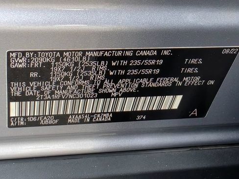 Used 2022 Toyota RAV4 XLE Premium AWD/4WD image 33