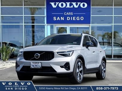 New 2025 Volvo XC40 B5 Plus