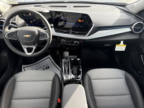 New 2026 Chevrolet Trax LT w/ Driver Confidence Package image 16