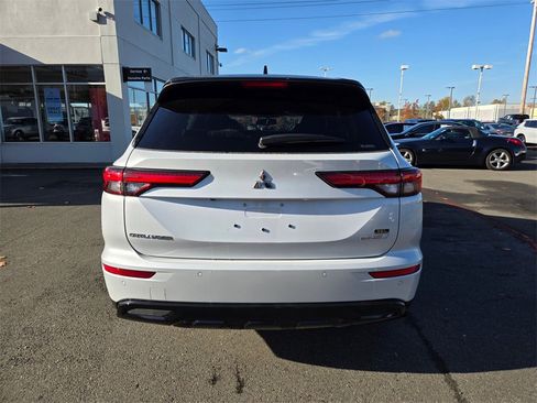New 2025 Mitsubishi Outlander SEL Black Edition image 6
