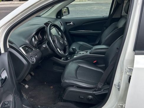 Used 2019 Dodge Journey Crossroad w/ Navigation Group AWD/4WD image 4