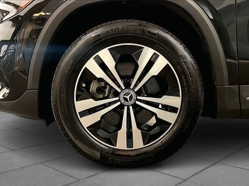 Used 2025 Mercedes-Benz GLA 250 image 11