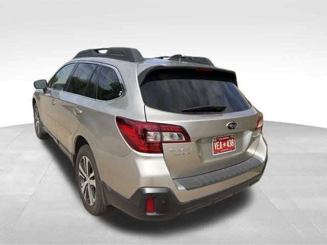Used 2018 Subaru Outback 3.6R Limited AWD/4WD image 6