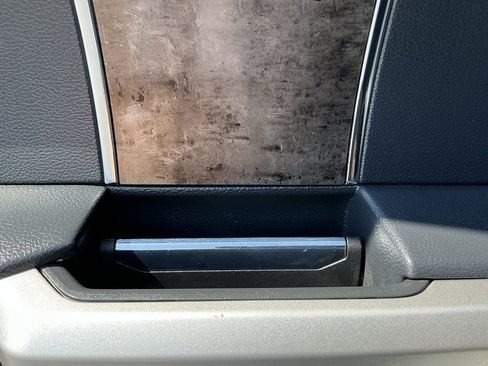 Used 2022 Ford F250 Lariat w/ Lariat Value Package image 50