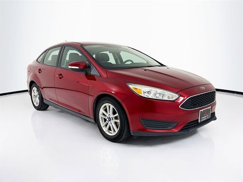 Used 2017 Ford Focus SE image 7