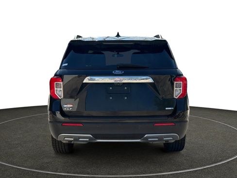 Used 2020 Ford Explorer XLT w/ Equipment Group 202A AWD/4WD image 5