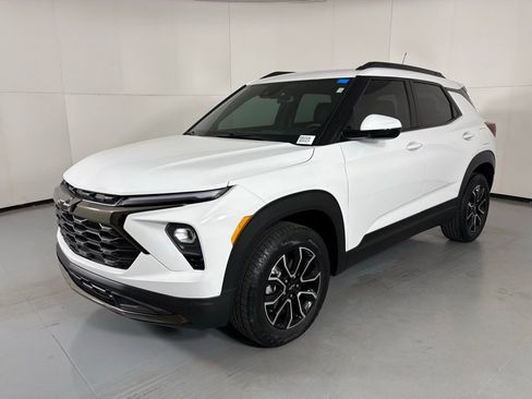 Used 2024 Chevrolet TrailBlazer ACTIV image 5