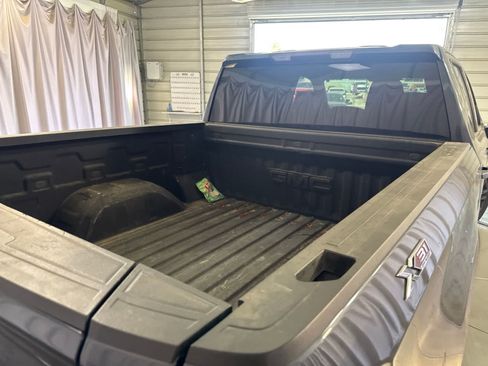 Used 2022 GMC Sierra 1500 Elevation AWD/4WD image 15