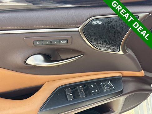 Used 2021 Lexus ES 300h w/ Premium Package image 14