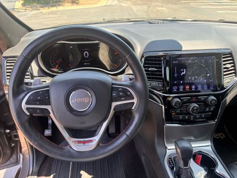 Used 2019 Jeep Grand Cherokee Trailhawk AWD/4WD image 28