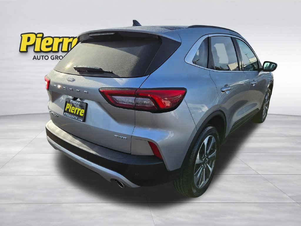 Used 2024 Ford Escape Platinum AWD/4WD image 4