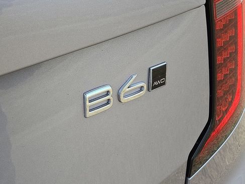 New 2026 Volvo XC90 B6 Plus w/ Protection Package Premier image 13