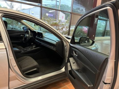Used 2024 Honda Accord EX image 32