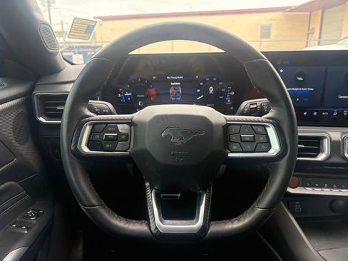 Used 2025 Ford Mustang Premium RWD image 15