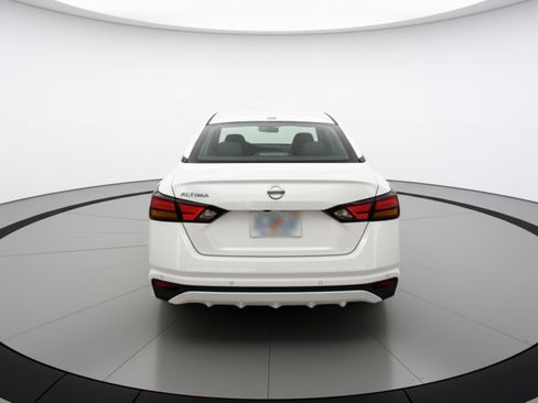 Used 2025 Nissan Altima 2.5 SV FWD image 7
