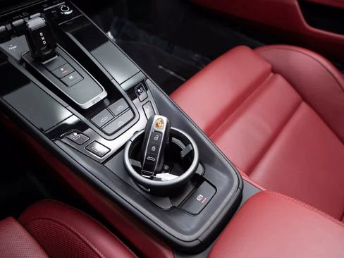 Certified 2024 Porsche 911 Carrera 4 image 27