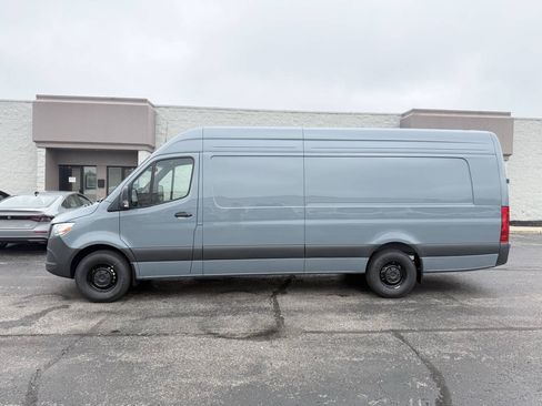 Used 2026 Mercedes-Benz Sprinter 2500 image 9
