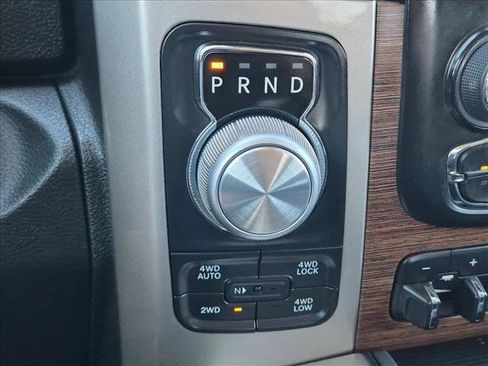 Used 2017 RAM 1500 Laramie w/ Convenience Group AWD/4WD image 11
