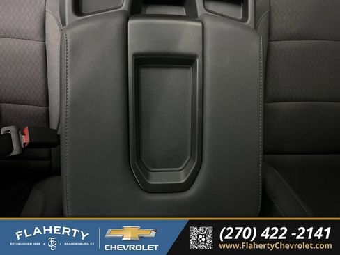 Used 2025 Chevrolet Silverado 2500 Custom w/ Custom Value Package image 32