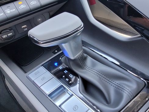 New 2025 Hyundai Elantra SEL image 18