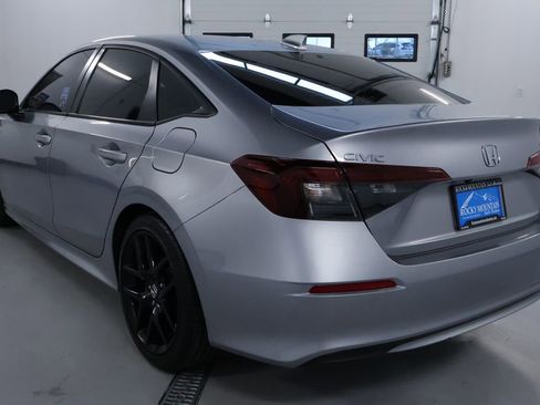 Used 2025 Honda Civic Sport image 5