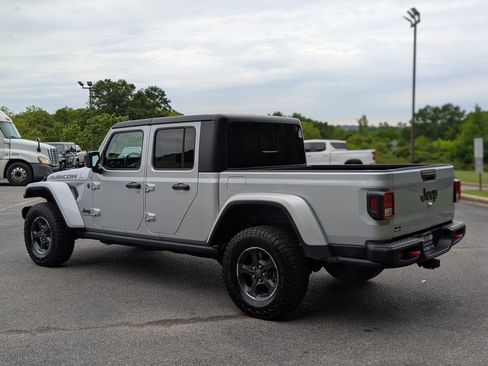 Used 2023 Jeep Gladiator Rubicon w/ Cold Weather Group AWD/4WD image 7