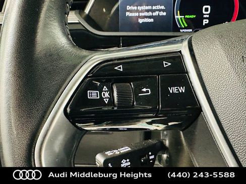 Used 2021 Audi e-tron Premium Plus w/ Premium Plus Package image 19