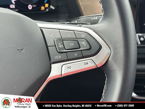 Used 2024 Volkswagen Atlas SE AWD/4WD image 25