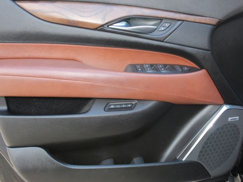 Used 2016 Cadillac Escalade ESV Premium image 10