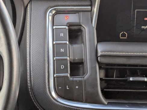 Used 2023 GMC Yukon SLT image 21