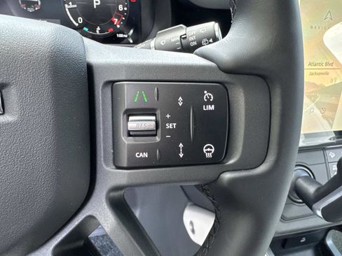 New 2026 Land Rover Defender 110 X-Dynamic SE AWD/4WD image 29