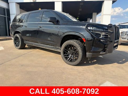 Used 2024 Chevrolet Suburban High Country w/ Advanced Technology Package AWD/4WD image 1