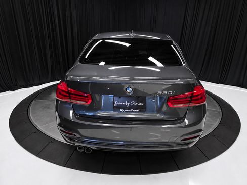 Used 2018 BMW 330i Sedan w/ Convenience Package RWD image 11