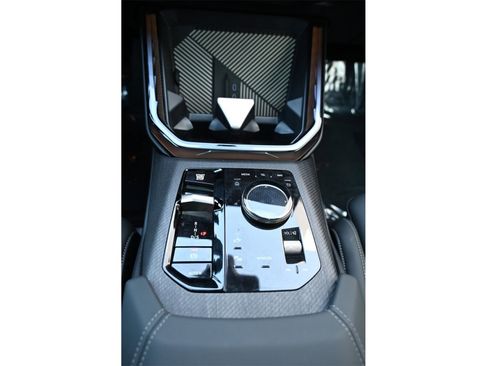 Used 2025 BMW X3 xDrive30i w/ Convenience Package image 14