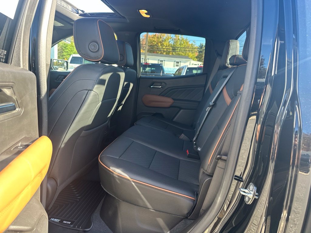 Used 2023 GMC Canyon AT4 w/ AT4 Premium Package AWD/4WD image 35