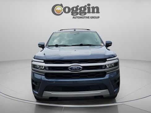 Used 2022 Ford Expedition Max XLT AWD/4WD image 7
