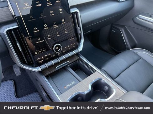 Certified 2025 GMC Acadia Denali image 18