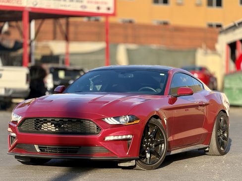 Used 2020 Ford Mustang Coupe w/ Black Accent Package RWD image 1