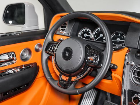 Used 2022 Rolls-Royce Cullinan w/ Dark Exterior Package image 37