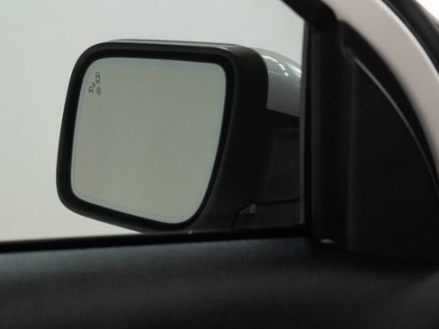 Used 2019 Ford Explorer Limited image 11