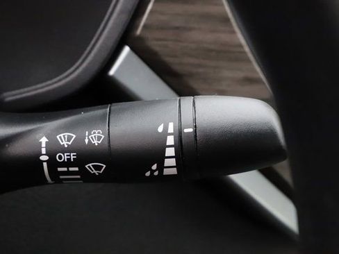 Used 2024 Nissan Altima 2.5 SV image 31