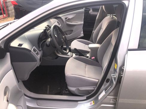 Used 2010 Toyota Corolla LE image 8