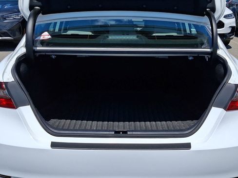 Certified 2022 Toyota Camry SE AWD/4WD image 32