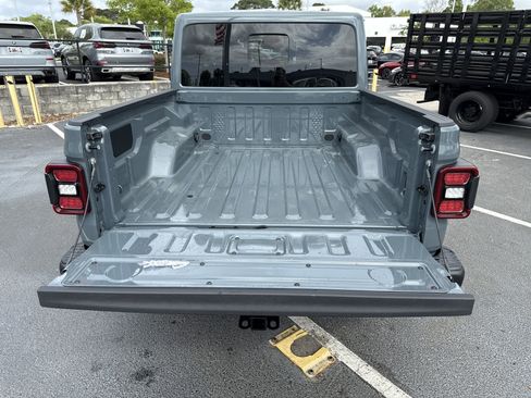 New 2026 Jeep Gladiator Rubicon AWD/4WD image 31