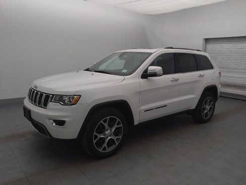 Used 2019 Jeep Grand Cherokee Limited AWD/4WD image 2