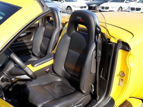 Used 2003 Chevrolet SSR w/ Preferred Equipment Group image 37