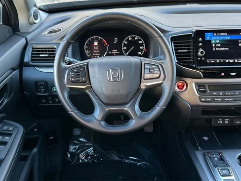 Certified 2024 Honda Ridgeline Sport image 16